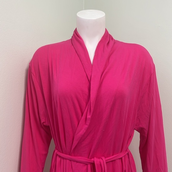 Eberjey pink wrap robe with lace hem large - Picture 4 of 8